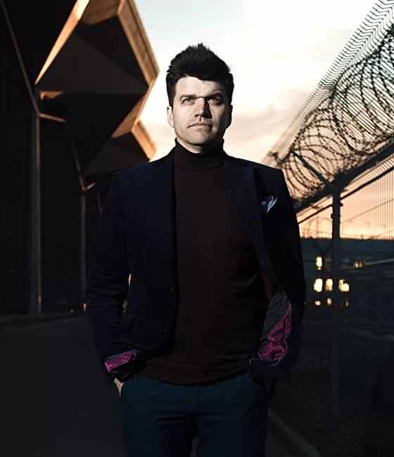 Николай Леонов